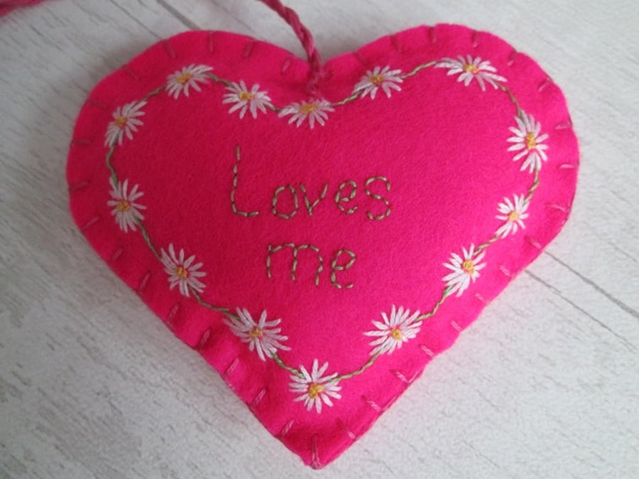 'Loves me' Pink Felt Heart with Hand Embroidered Daisy Chain