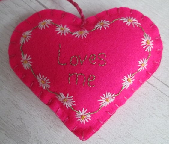 'Loves me' Pink Felt Heart with Hand Embroidered Daisy Chain