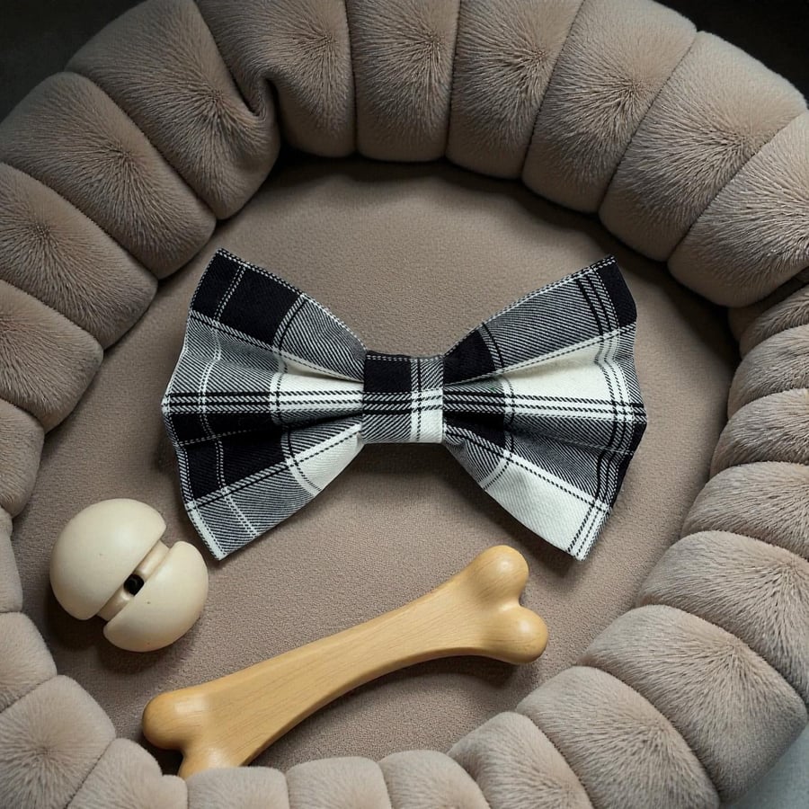 Black & Creamy white Tartan Handmade Dog Bow Tie 