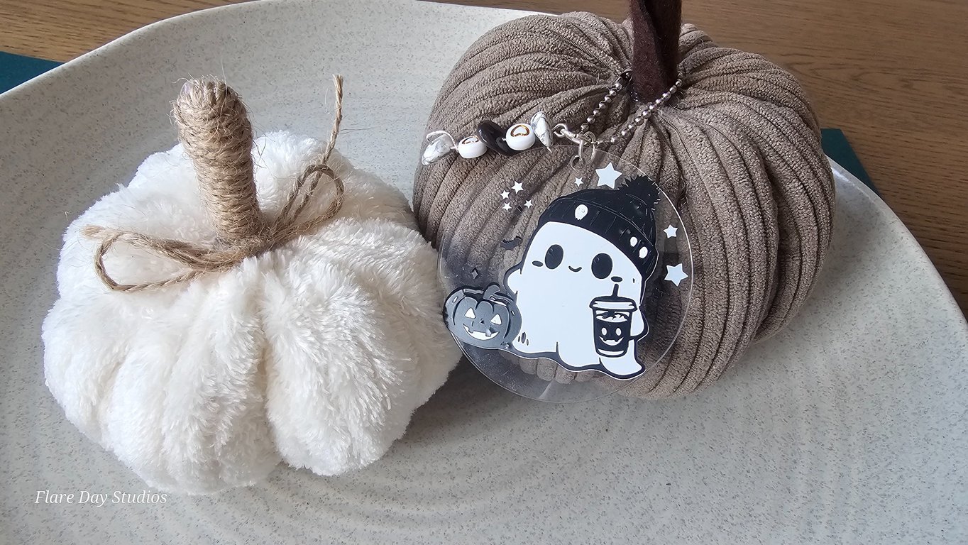 Handmade Acrylic Halloween Ghost & Gonk Keyrings