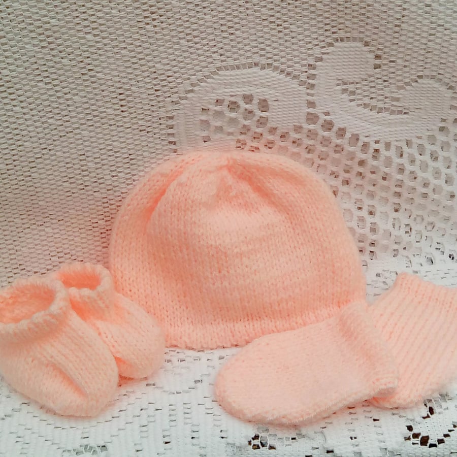 Baby's Knitted 3 Piece Hat Set, Baby Shower Gift, Gift Ideas for Baby