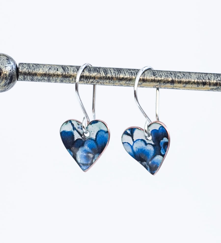 Blue floral enamel hearts