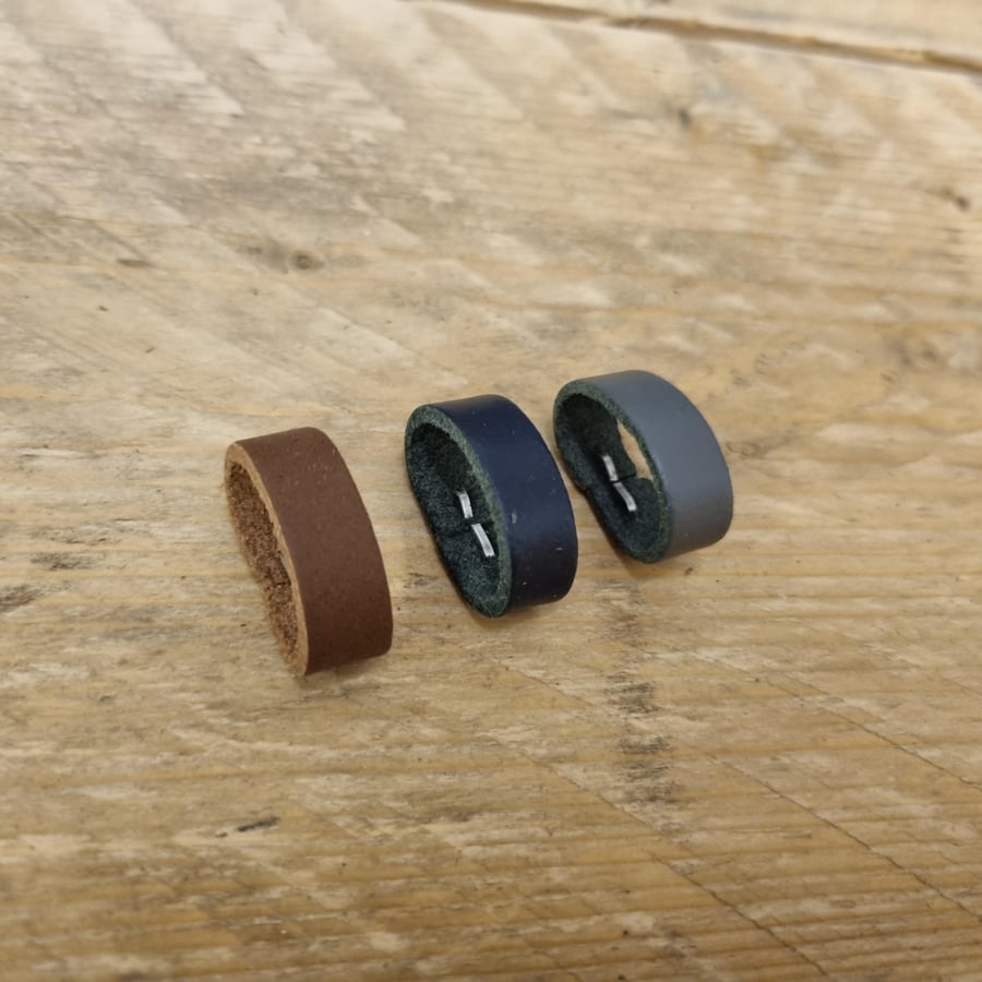 X2 Genuine Leather Belt LoopsKeepers, 25mm. NavyGreyBrown