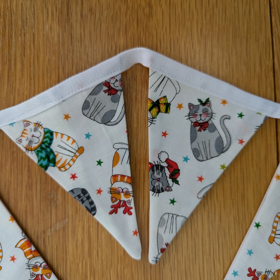 Bunting mini festive cats