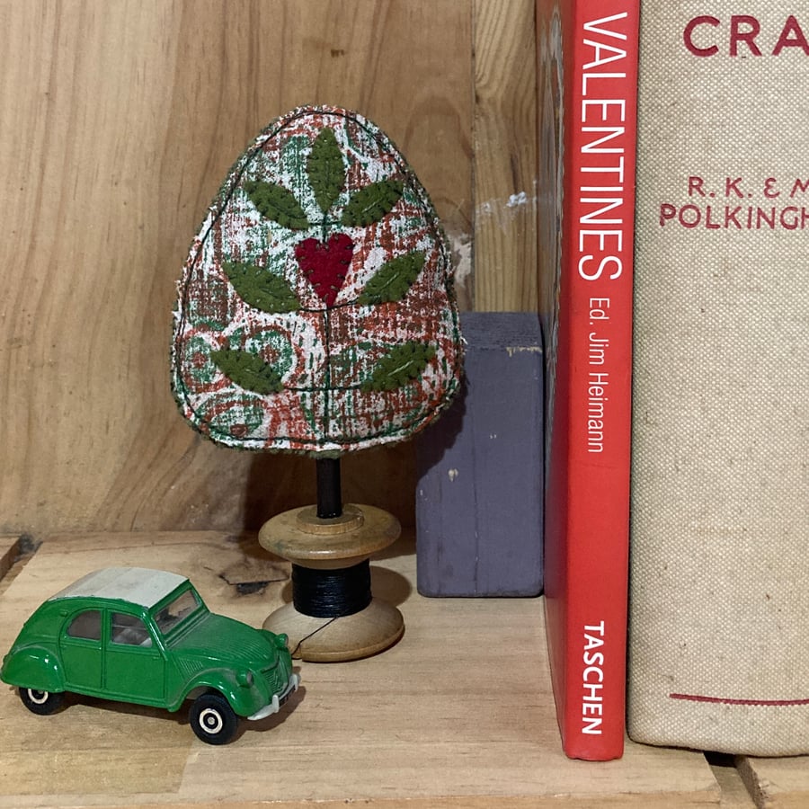 Little printed love tree no2