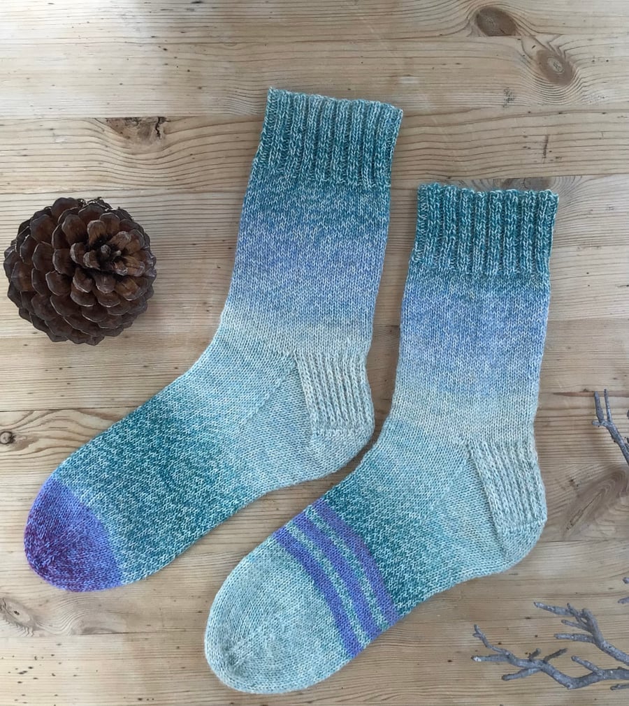 Handknitted socks, wool, UK 5-6 EU 38-39