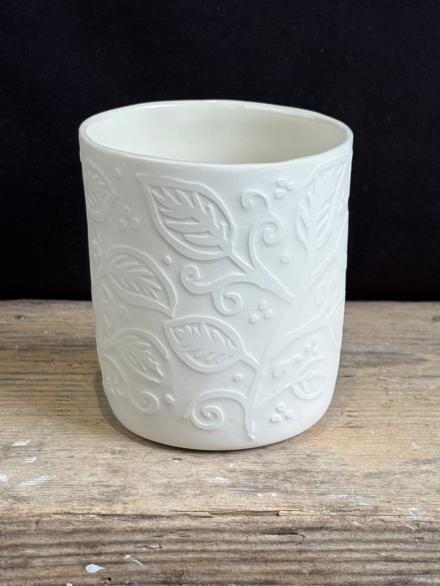Slip-cast Porcelain Tumbler with leaf design
