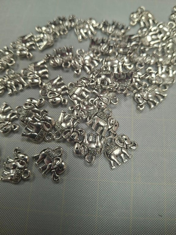 48 x Silver Tone 15mm x 10mm Elephant Charms