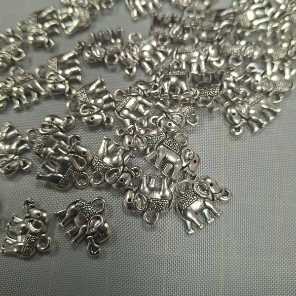 48 x Silver Tone 15mm x 10mm Elephant Charms