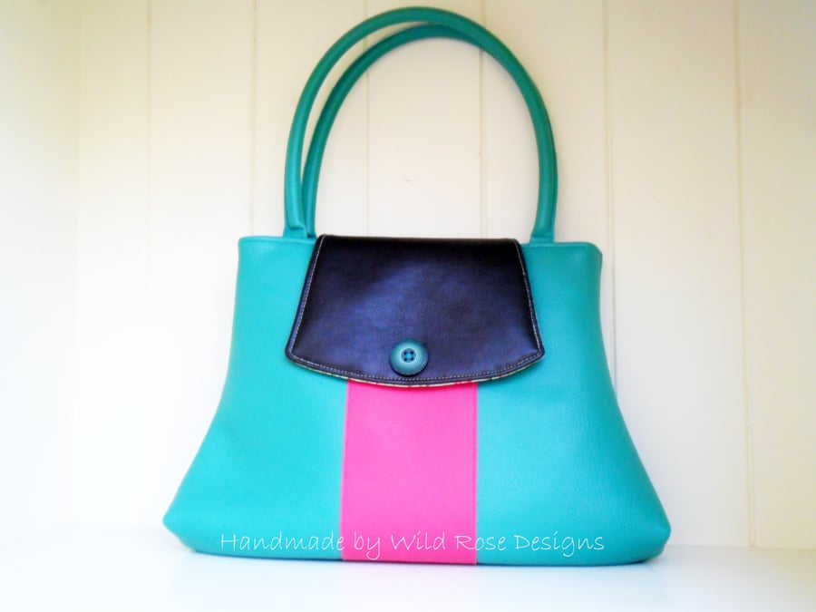 Handbag in a jade faux leather - Sale item, final reduction!