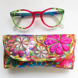 3D Glasses case Free Machine Embroidery 