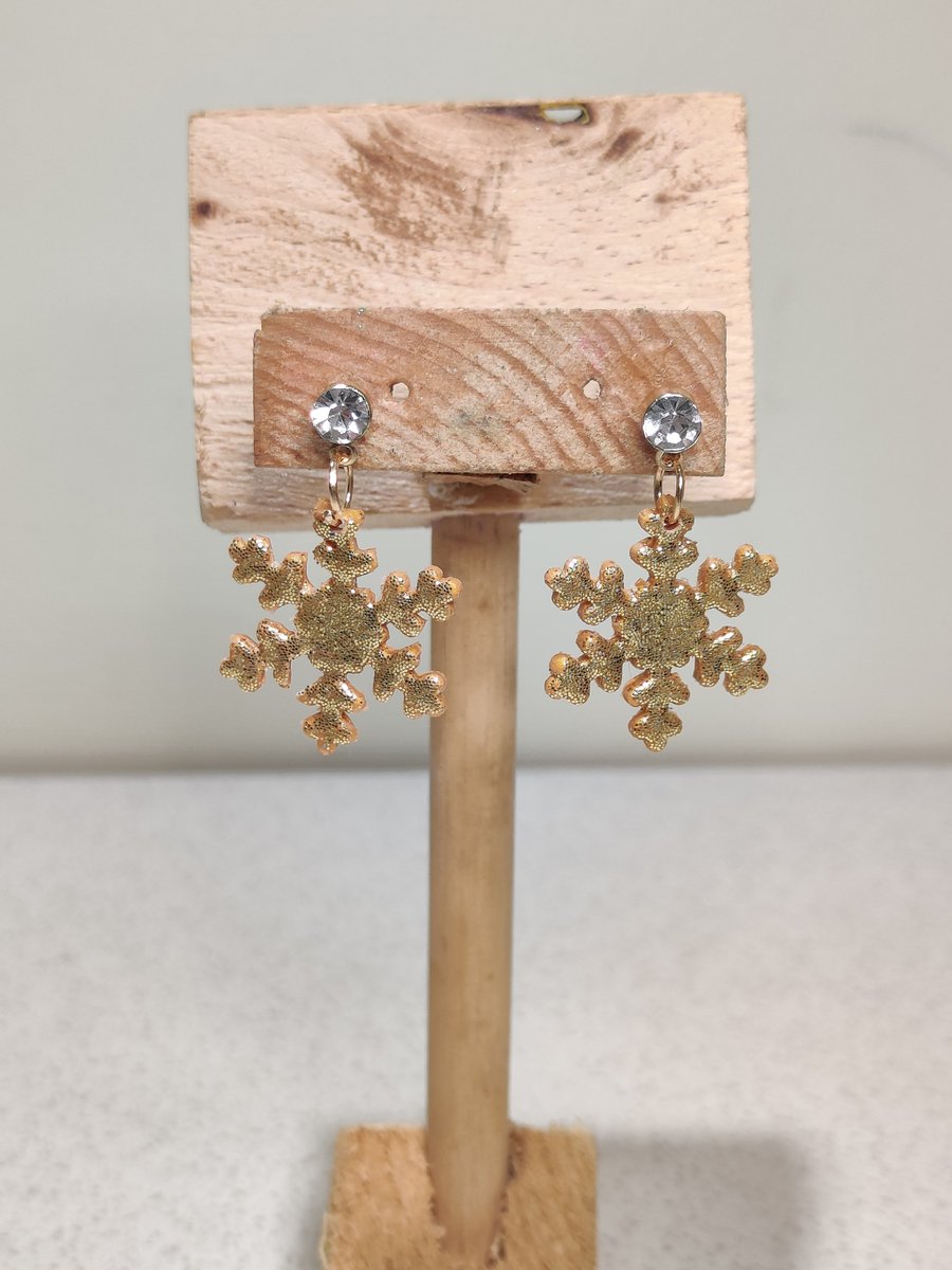 Christmas snowflake dangles gold