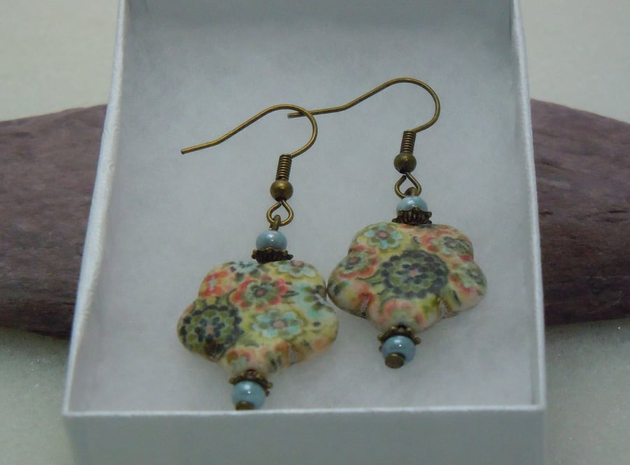 Semiprecious Howlite flower bead earrings