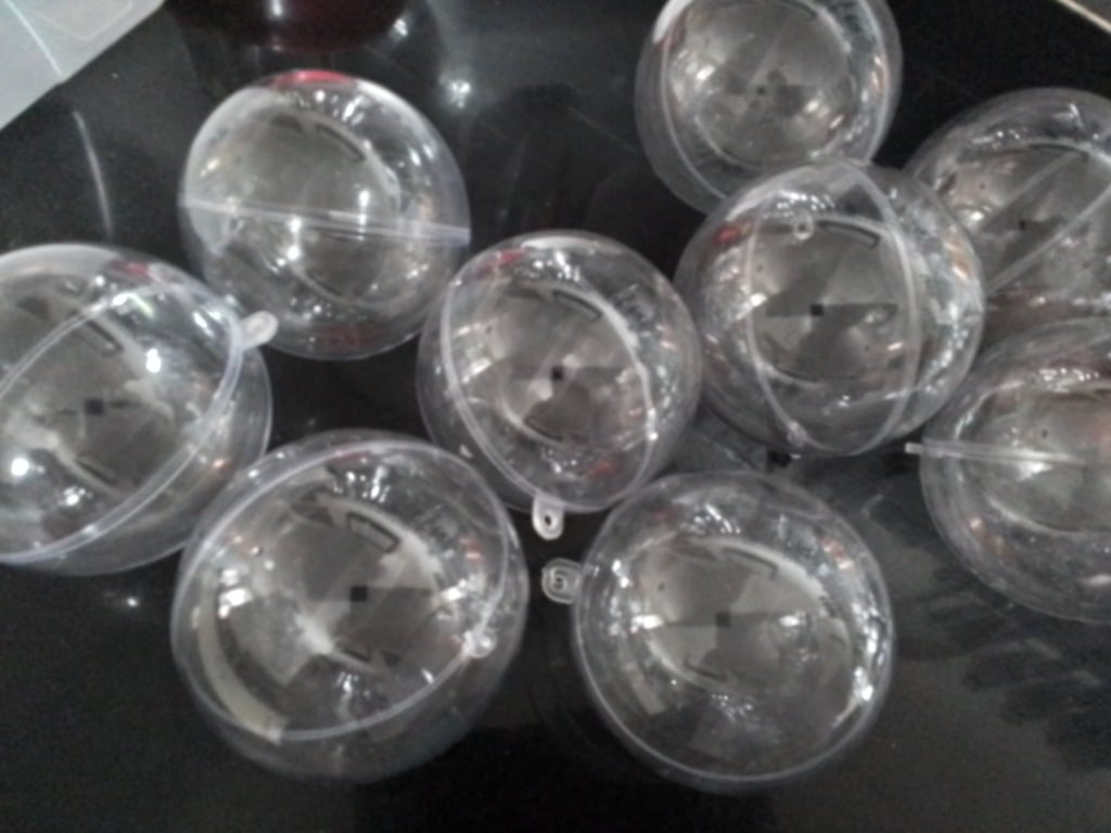 Fillable baubles. Craft supplies.