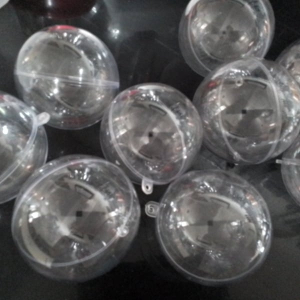 Fillable baubles. Craft supplies.