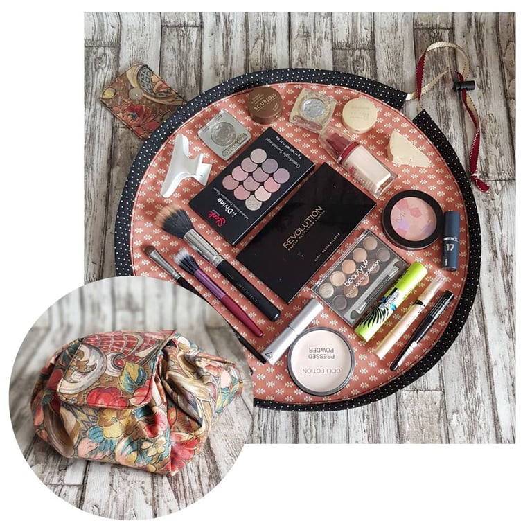 Copper Floral Lay Flat Makeup Bag - Round Drawstring Cosmetic Organiser