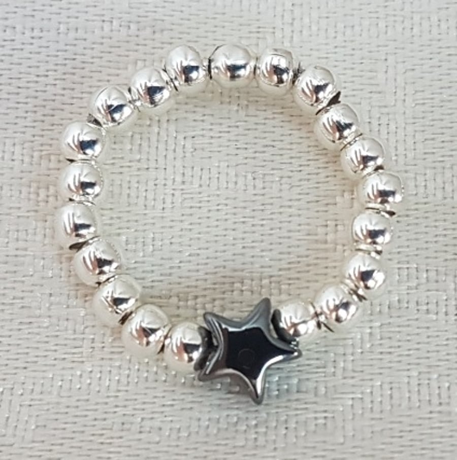 Beautiful Haematite Star Silver Bead Ring - UK Ring Size L