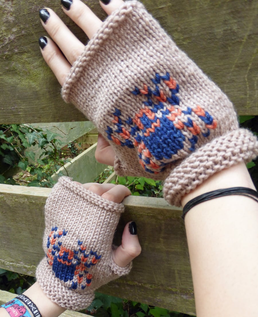 Knitting Pattern for Spooky Spider Fingerless Mittens (Halloween theme)
