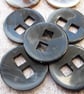 34.5mm 54L Square hole button in 2 colours - Image 3
