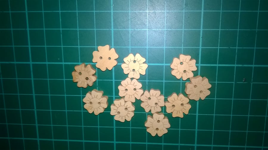 Little wooden flower buttons  set of 6