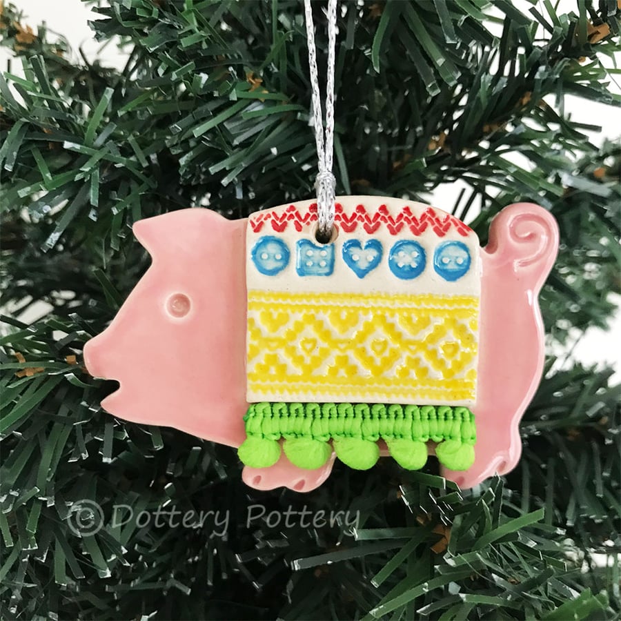 Ceramic Pig In Blanket decoration Pottery Christmas decoration