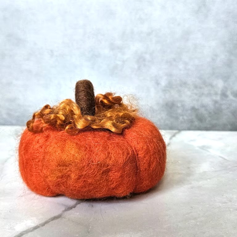 Pumpkin - Needle felted, Large Halloween Décor, Autumn Colours, Handmade.