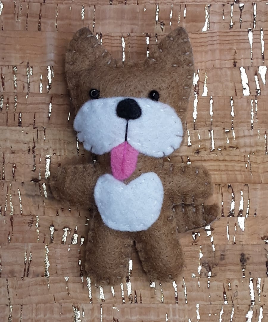 Dog Mid Brown & White Felt Brooch