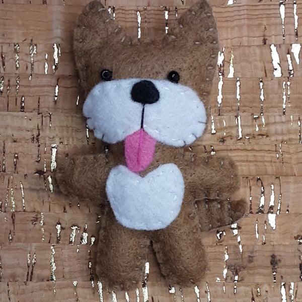 Dog Mid Brown & White Felt Brooch