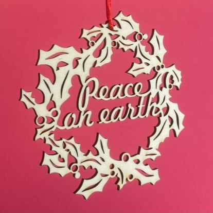 'Peace on Earth' wooden Christmas wreath (medium)