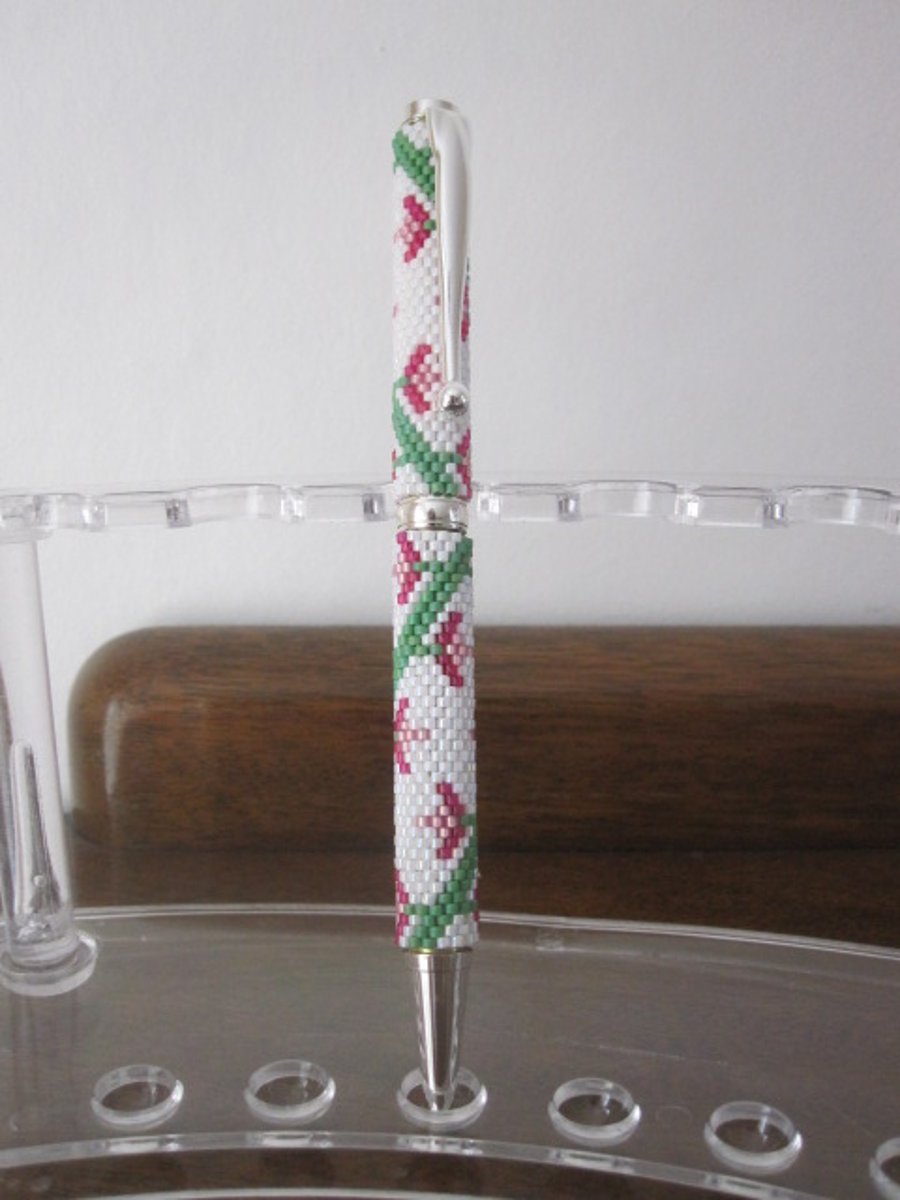 Beadwork Pen - Floral Design