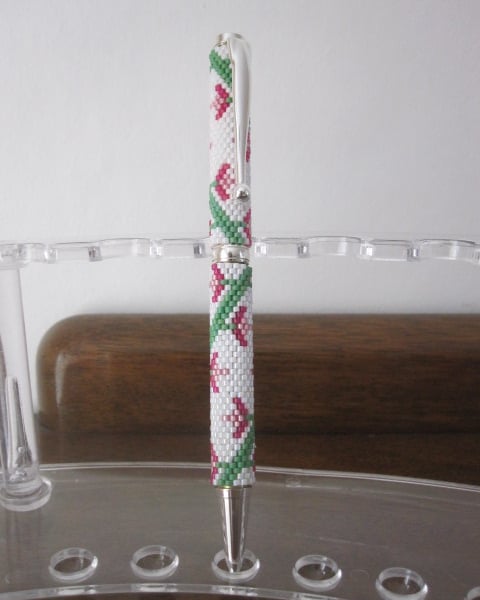 Beadwork Pen - Floral Design