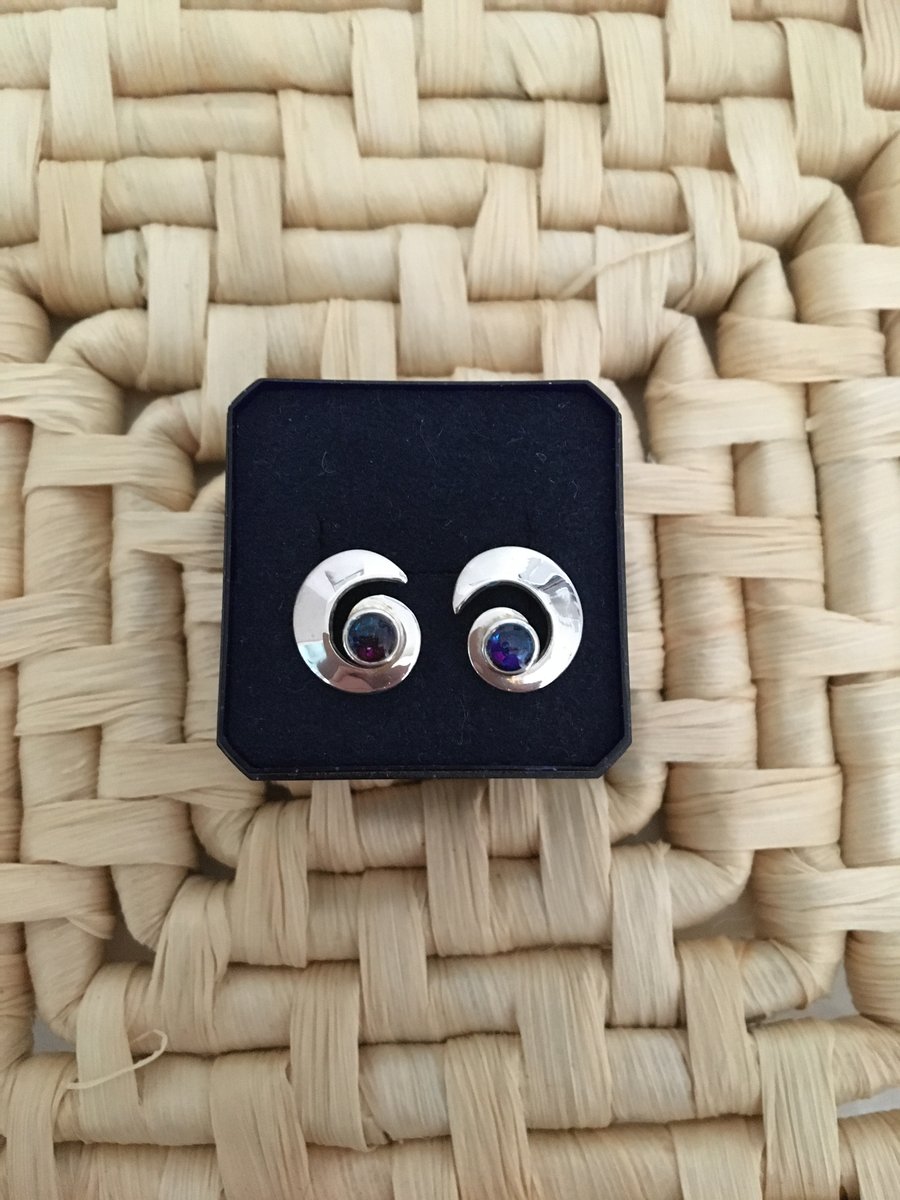 Unusual Swirl Tri-Colour Ear Studs