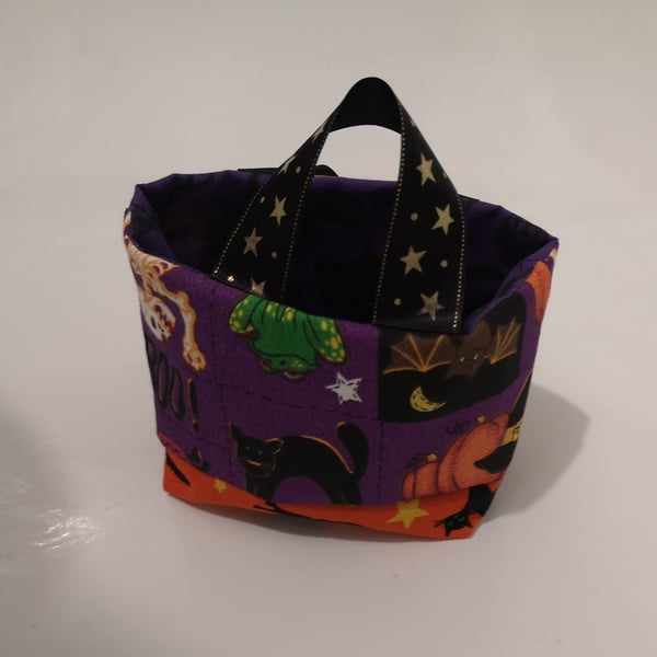 Halloween sweet, treat bag. Boo and cats design
