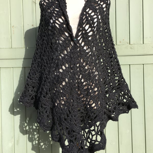 Anthracite Grey Triangular Lace Shawl 