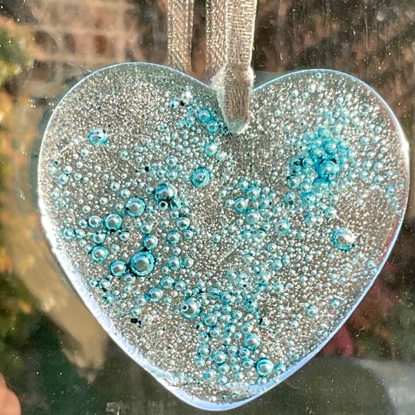 Fused glass heart suncatcher 