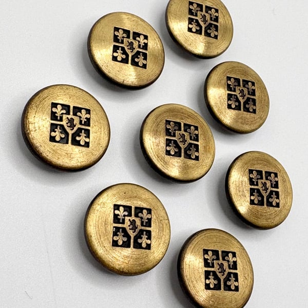 8 Metal Buttons, Old Gold, Quartered Fleur de Lis Design, 18mm Wide, LARP