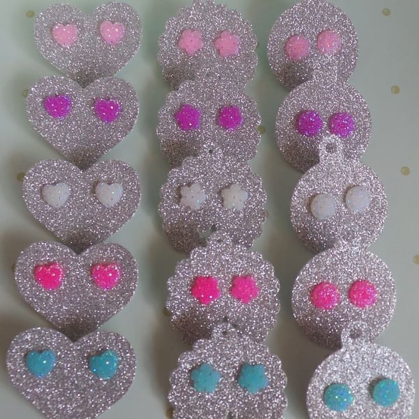 Fab glitter glittery earrings - flower, circle or heart - pink, turquoise, white