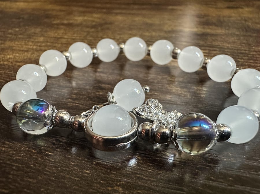 Handmade Bracelet White Glass Beads with Butterfly High Quality