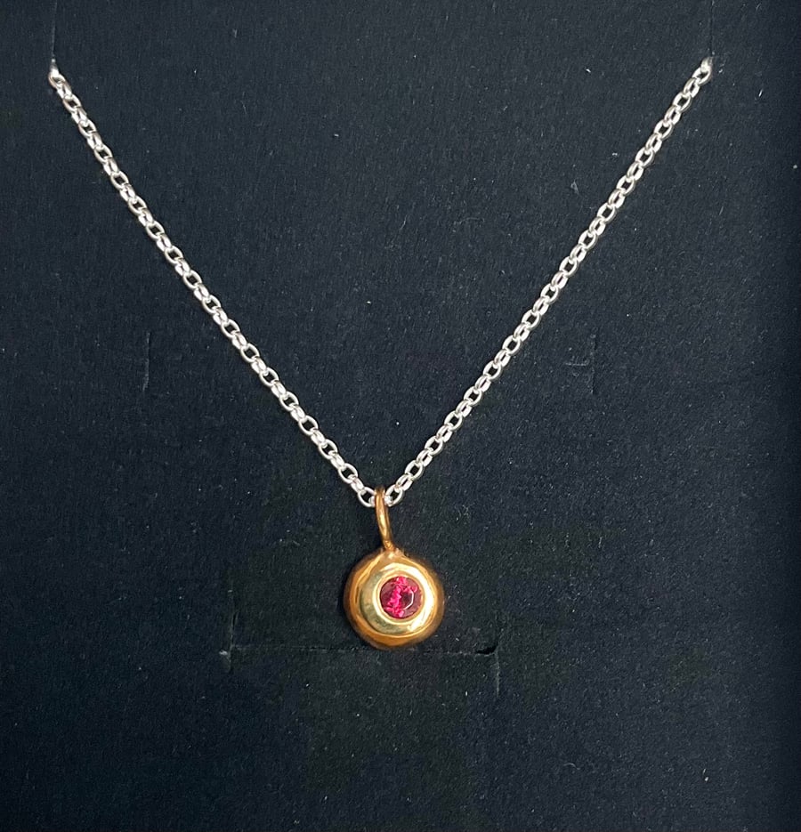 18k Gold Vermeil Pebble Amulet (Rhodolite)