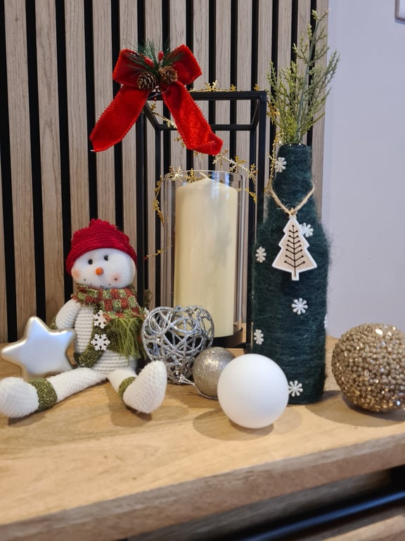 Green Yarn Wrapped Bottle,Rustic Festive Decor,Snowflake and Tree Detail