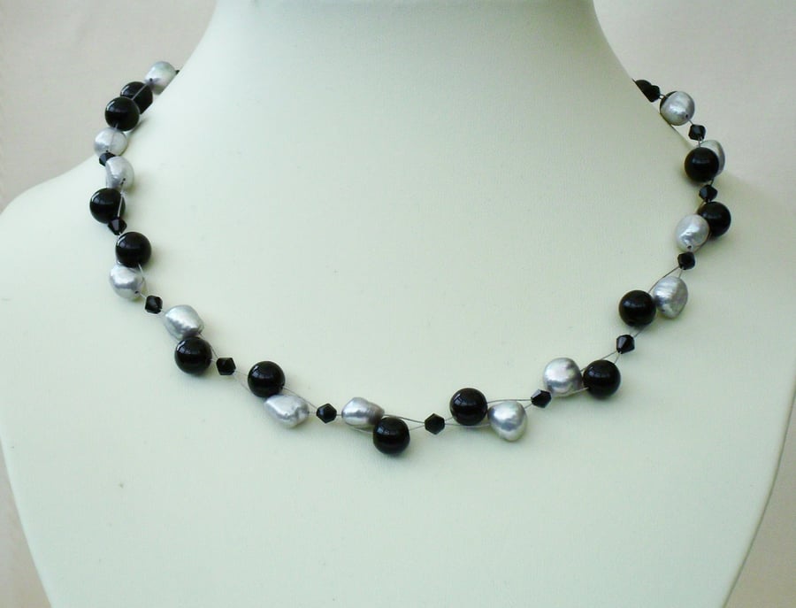 Black & White Onyx and pearl necklace