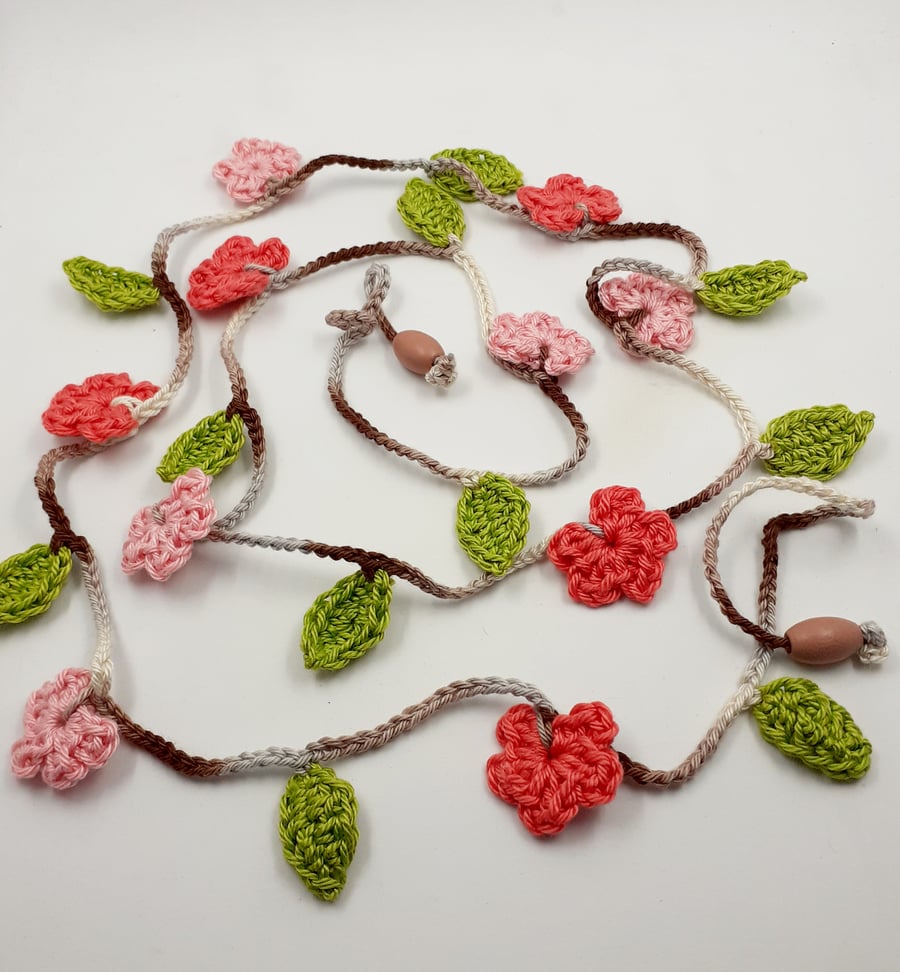 Crochet Peach Blossom Garland 