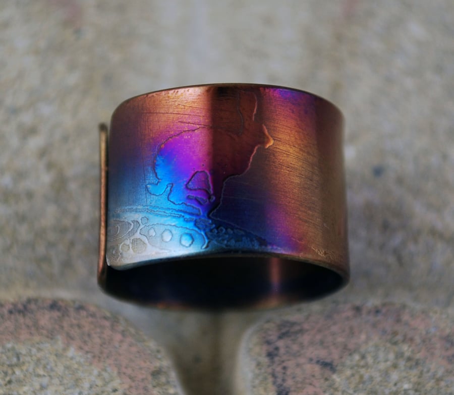 Etched surgical steel hare ring - stainless steel - adjustable size