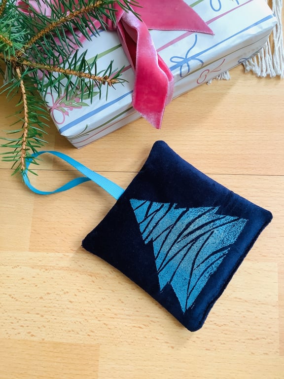 Velvet Lavender Sachet, Hand Printed Lavender Bag, Christmas Tree Ornament 