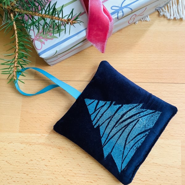 Velvet Lavender Sachet, Hand Printed Lavender Bag, Christmas Tree Ornament 