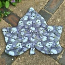 Ivy Leaf Mat - Skulls