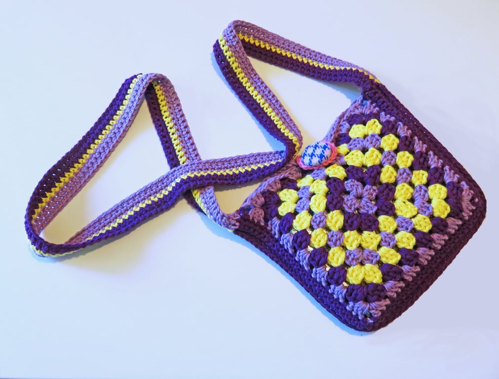 Crochet crossbody bag