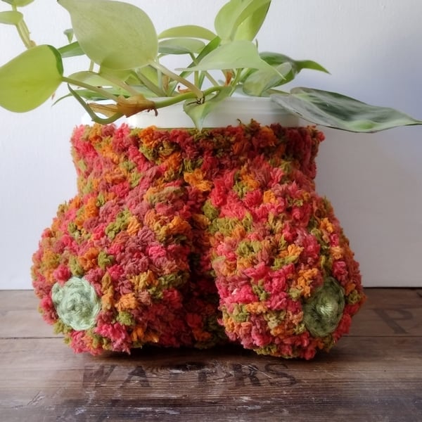 Boob plant cosy