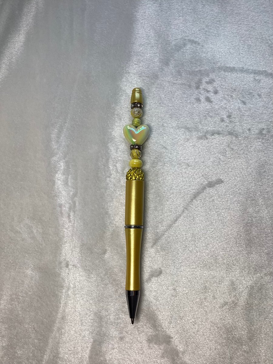Beaded pen