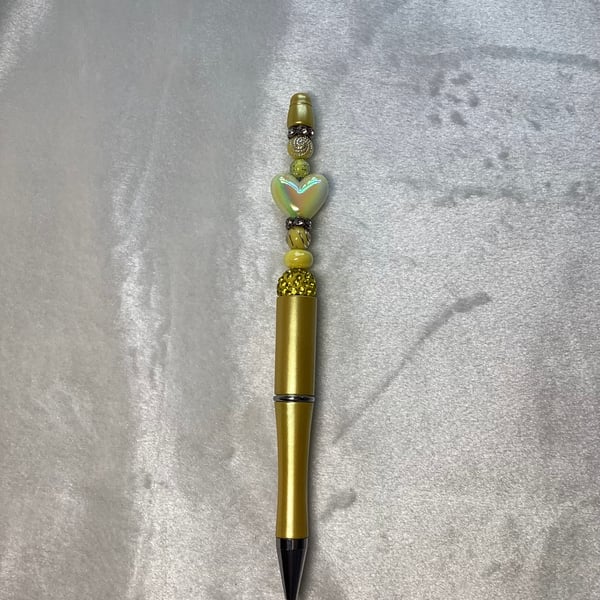 Beaded pen